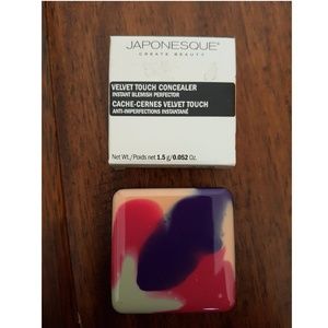 Japonesque Makeup - Brand new Japonesque concealer Japonesque Makeup - Brand new Japonesque concealer